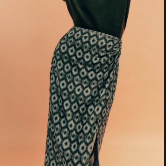 EUC Zara Faux-Wrap Green Monochrome Diamond Print Midi Skirt - Picture 1 of 10